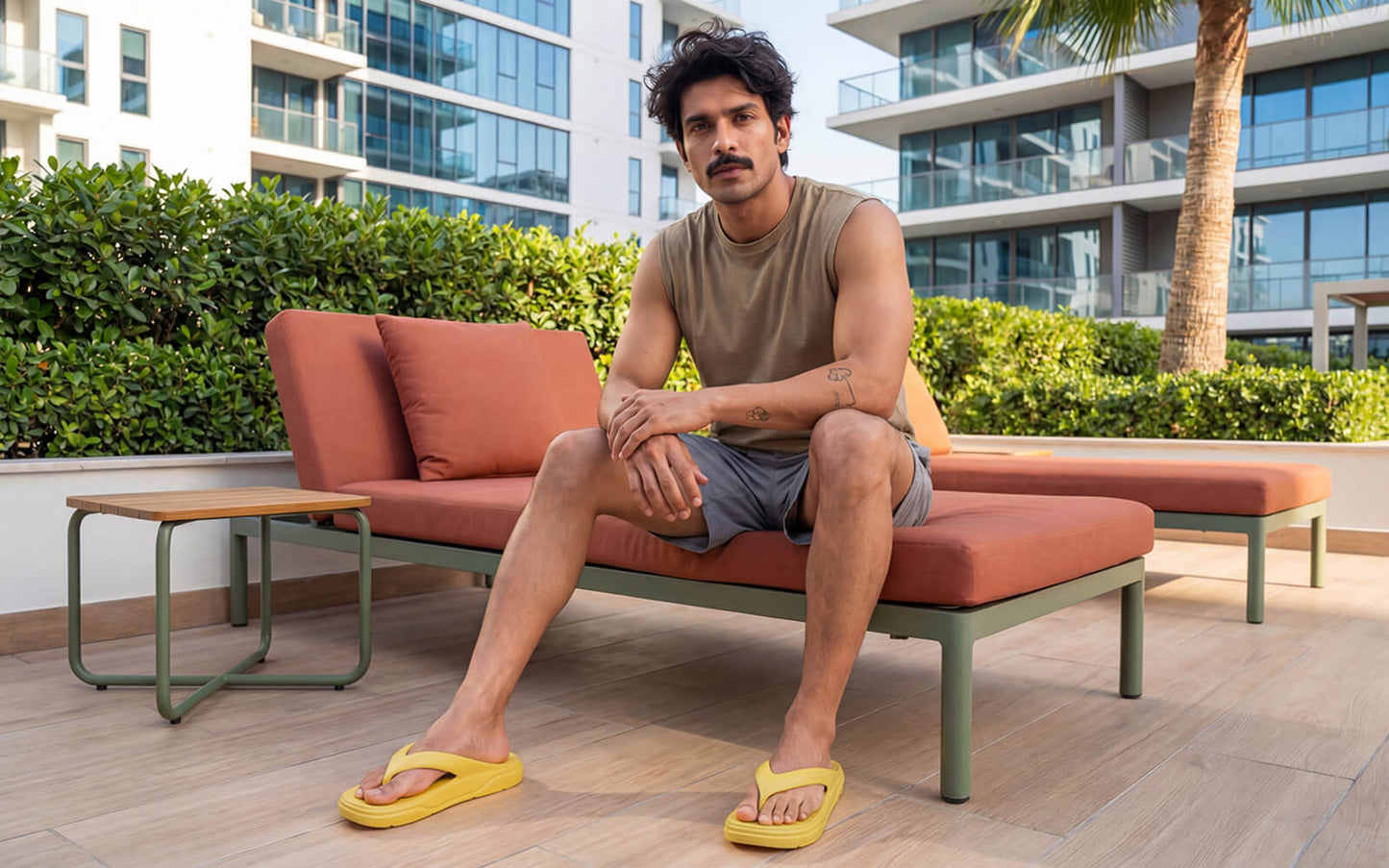 Cushers Flips For Men : Yellow